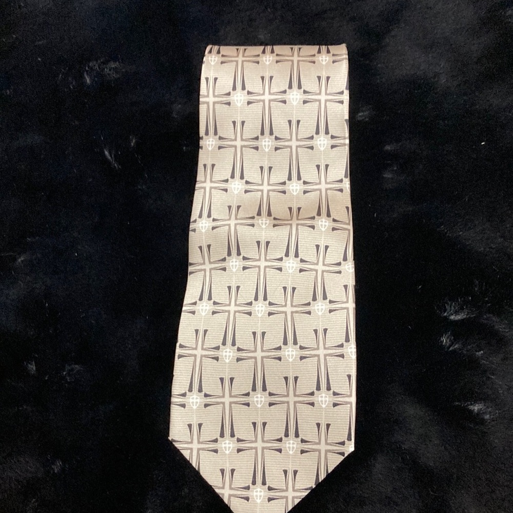 NWT Eagles Wings Tie